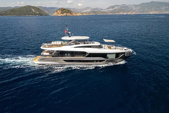 2024-azimut-grande-26m-power-9625301-20251025030918769-1.jpg